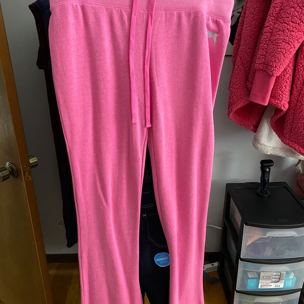 VS PINK University Flare